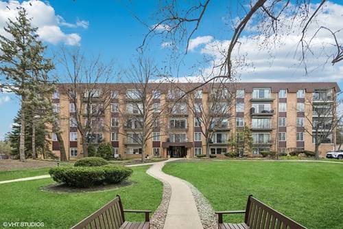 445 N Park Unit 3D, Glen Ellyn, IL 60137