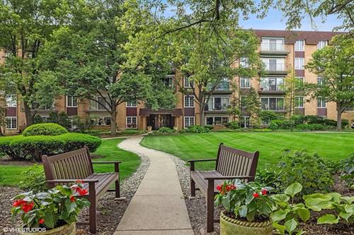 445 N Park Unit 3D, Glen Ellyn, IL 60137