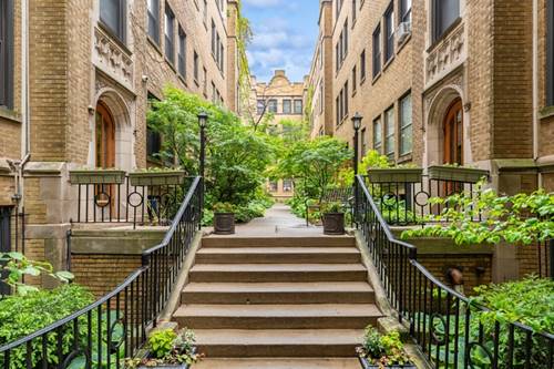 636 W Waveland Unit 1C, Chicago, IL 60613