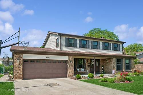 1910 E Crabtree, Arlington Heights, IL 60004