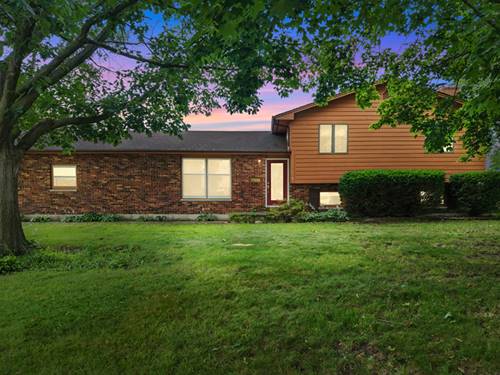 640 Fairway, Sycamore, IL 60178