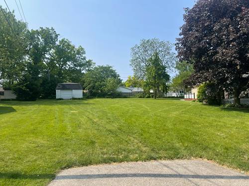 25237 W Timber, Lake Villa, IL 60046
