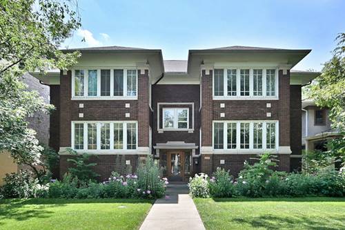 107 Washington Unit 2W, Oak Park, IL 60302