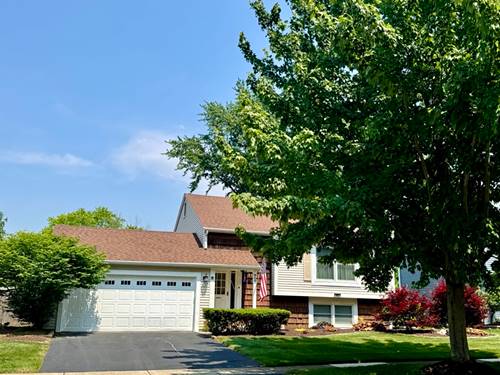 905 Lexington, St. Charles, IL 60174