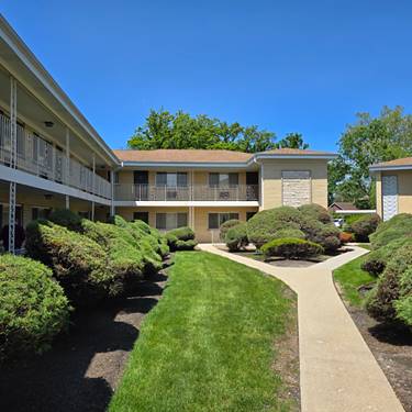 1041 N Northwest Unit A4, Park Ridge, IL 60068