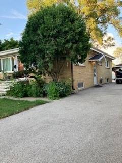 543 N Mount Prospect, Des Plaines, IL 60016