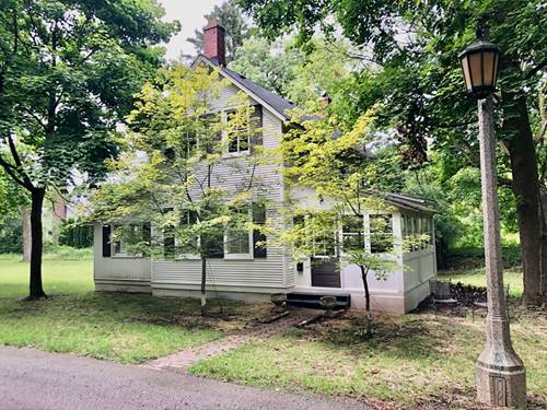870 Woodbine, Lake Forest, IL 60045