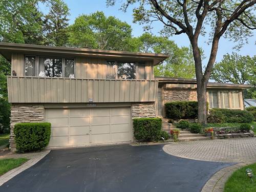 73 W Canterbury, Northfield, IL 60093
