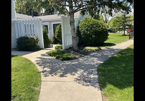 784 Barnaby, Wheeling, IL 60090