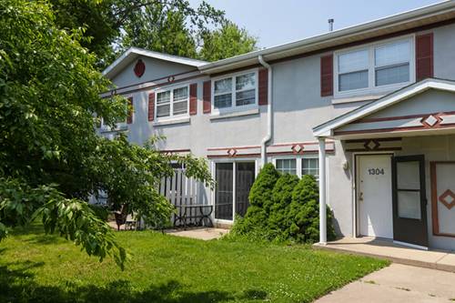 1304 Green Meadow, Harvard, IL 60033