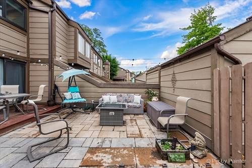 122 Aberdeen, Geneva, IL 60134
