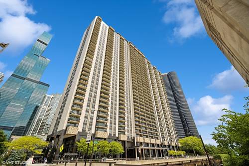 400 E Randolph Unit 826, Chicago, IL 60601