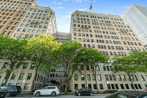 3520 N Lake Shore Unit 4P, Chicago, IL 60657