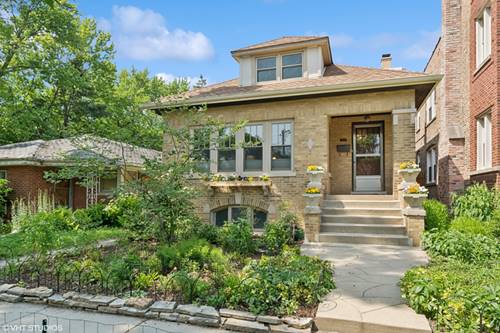 2558 W Cullom, Chicago, IL 60618