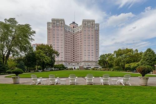 5555 N Sheridan Unit 901A, Chicago, IL 60640