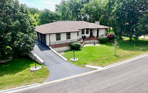 1S701 Eisenhower, Oakbrook Terrace, IL 60181