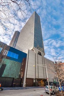 111 E Chestnut Unit 40C, Chicago, IL 60611