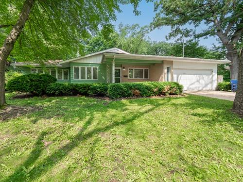 214 Knollwood, Dekalb, IL 60115