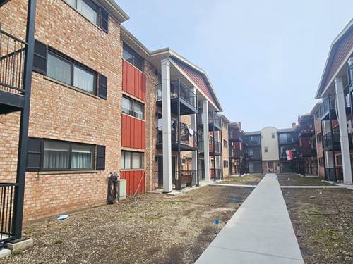 5349 N Delphia Unit 150, Chicago, IL 60656