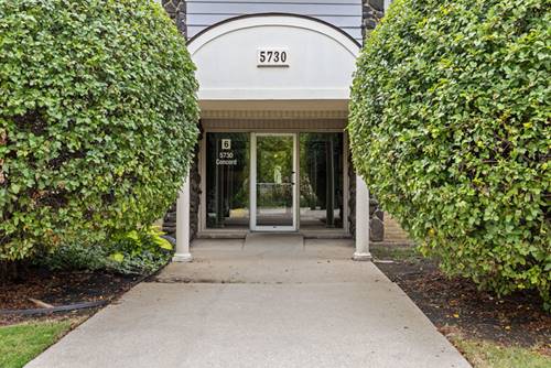 5730 Concord Unit 7, Clarendon Hills, IL 60514