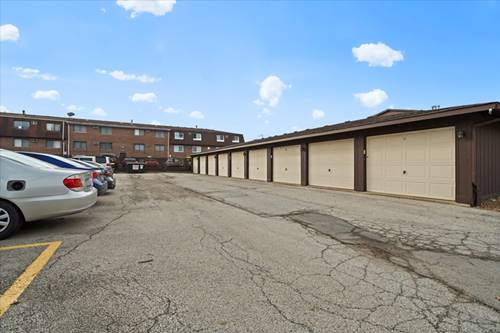 47 Pier Unit 102, Westmont, IL 60559