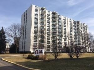 9001 W Golf Unit 10D, Des Plaines, IL 60016