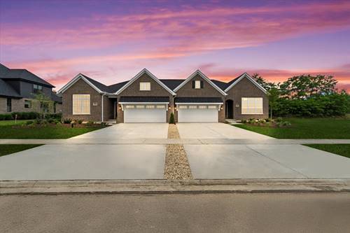 16520 Kayla, Lemont, IL 60439