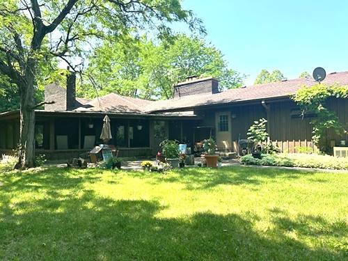 27125 N Williams Park, Wauconda, IL 60084