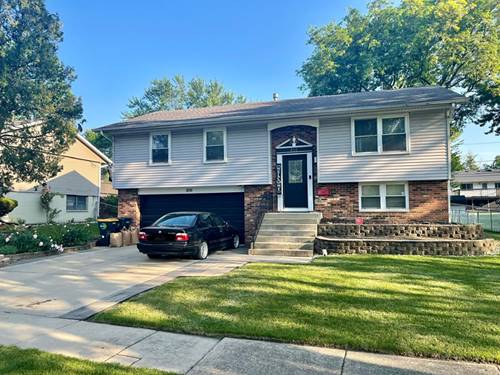 806 Flowers, Streamwood, IL 60107