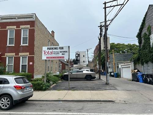 2414 W Augusta, Chicago, IL 60622