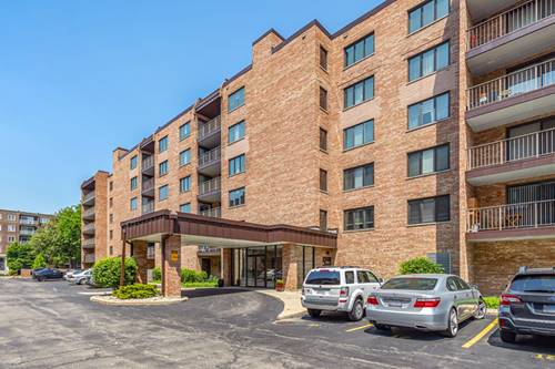 901 Center Unit 305, Des Plaines, IL 60016