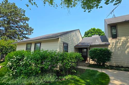 703 Colby, Gurnee, IL 60031