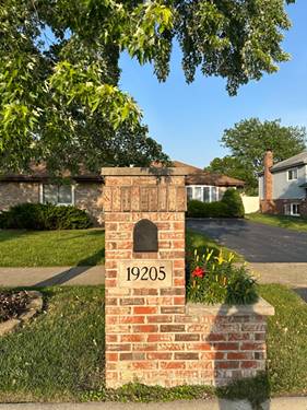 19205 Ada, Lansing, IL 60438