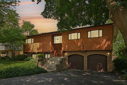 129 Kainer, Barrington, IL 60010