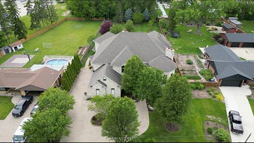 904 S Edgewood, Mount Prospect, IL 60056