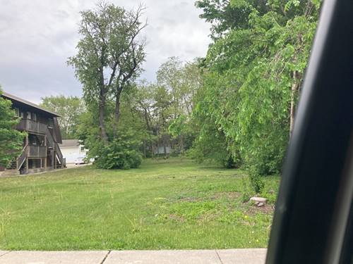 84 Elmhurst, Crystal Lake, IL 60014