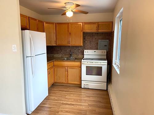 708 W Bittersweet Unit 212, Chicago, IL 60613
