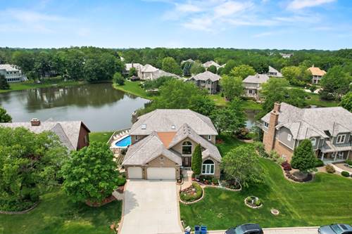 1542 Woodcreek, Bartlett, IL 60103