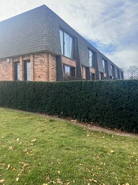 1988 Green Bay Unit 3, Highland Park, IL 60035