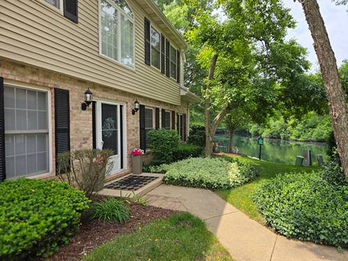 1530 Laurel Oaks, Streamwood, IL 60107