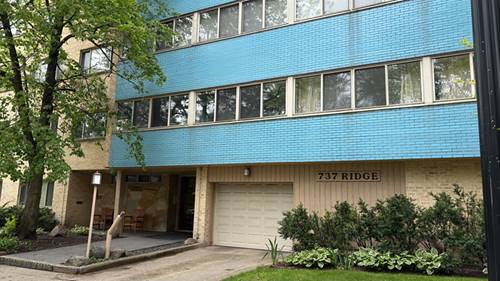 737 Ridge Unit 2E, Evanston, IL 60202