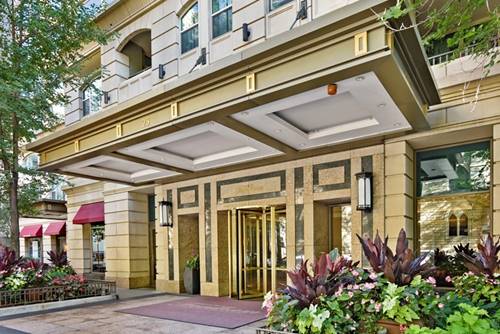 25 E Superior Unit 2305, Chicago, IL 60611