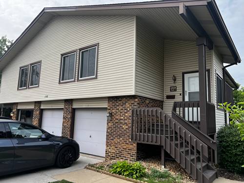 1318 Kingsbury Unit 1, Hanover Park, IL 60133