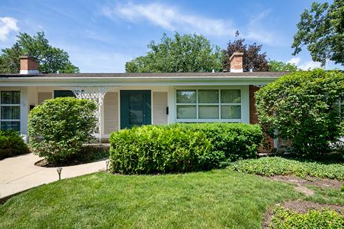 608 Carriage Hill, Glenview, IL 60025