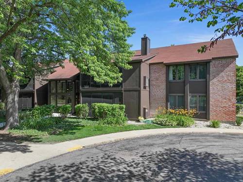 720 St Andrews Unit 6, Crystal Lake, IL 60014