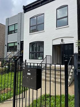 2526 W Lexington Unit 3, Chicago, IL 60612