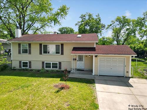 36 W Green Meadows, Streamwood, IL 60107
