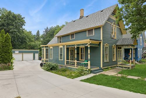 16 N Gifford, Elgin, IL 60120