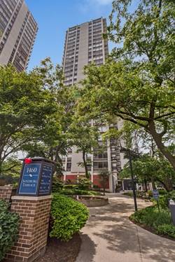 1460 N Sandburg Unit 2703, Chicago, IL 60610