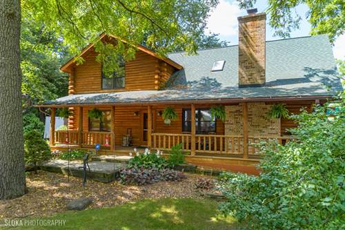723 N River, Algonquin, IL 60102